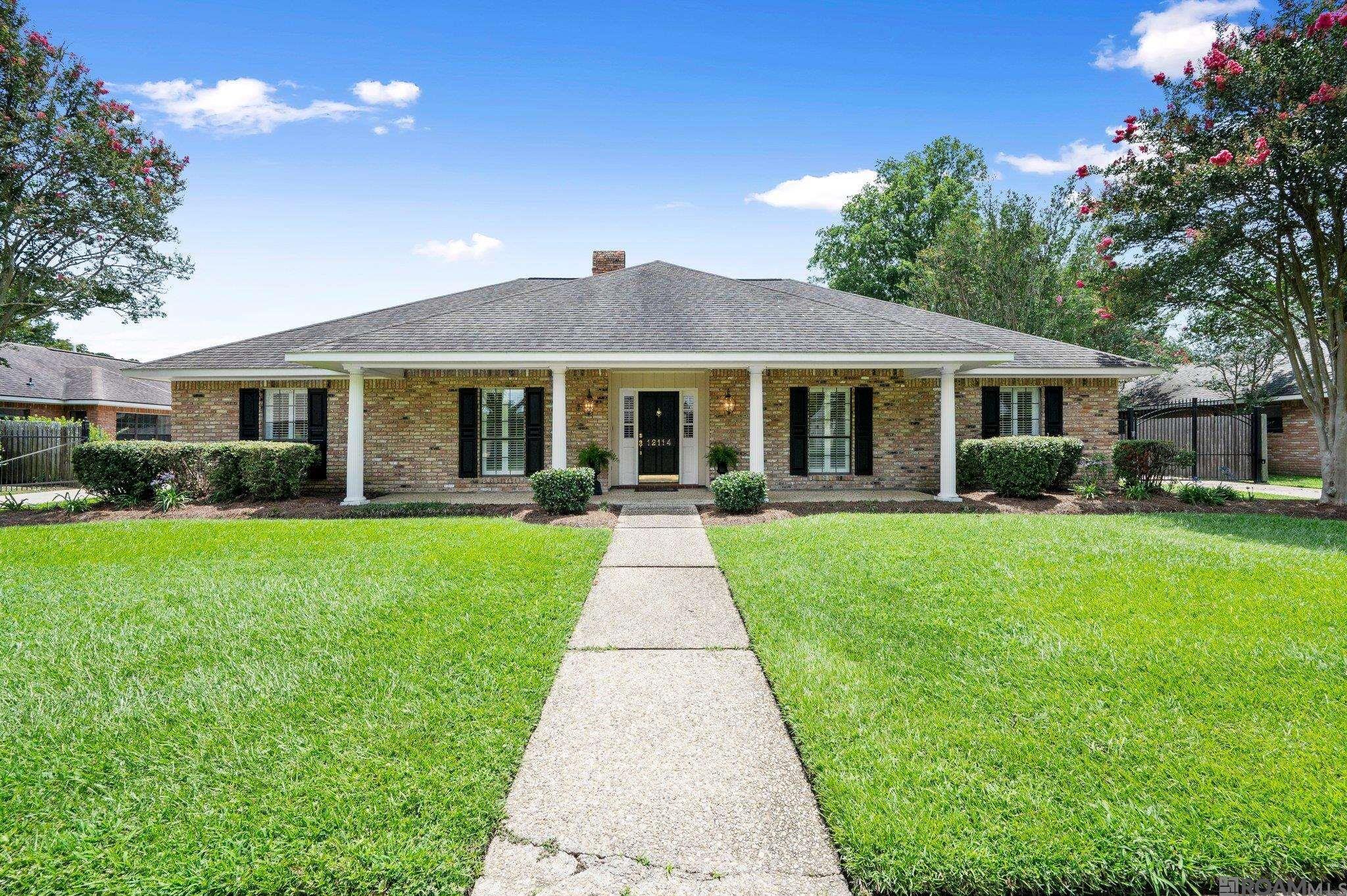 Property Photo: 12114 Oakshire Ave LA 70810