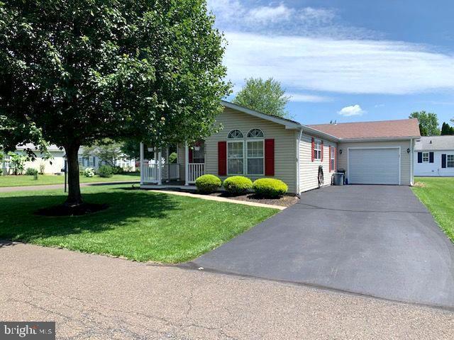 Property Photo: 212 Dove Court PA 18938