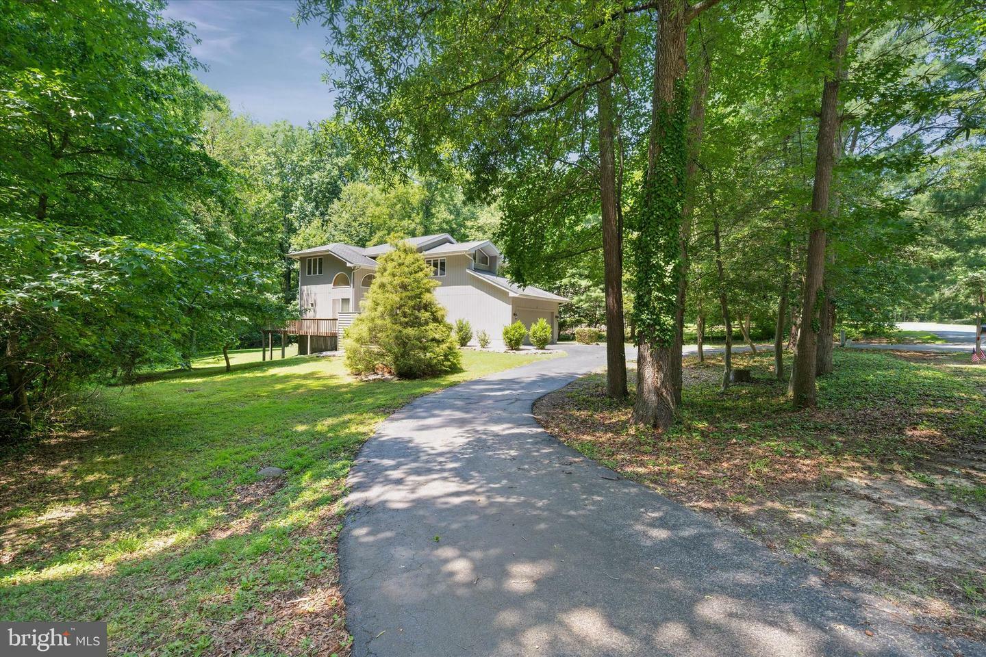 Property Photo: 18 Canterbury Court MD 21915