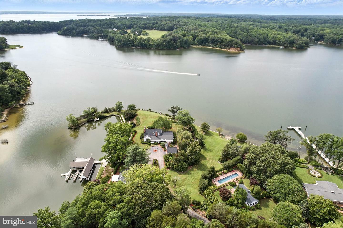 Property Photo:  10750 Sawpit Cove Road  MD 20657 