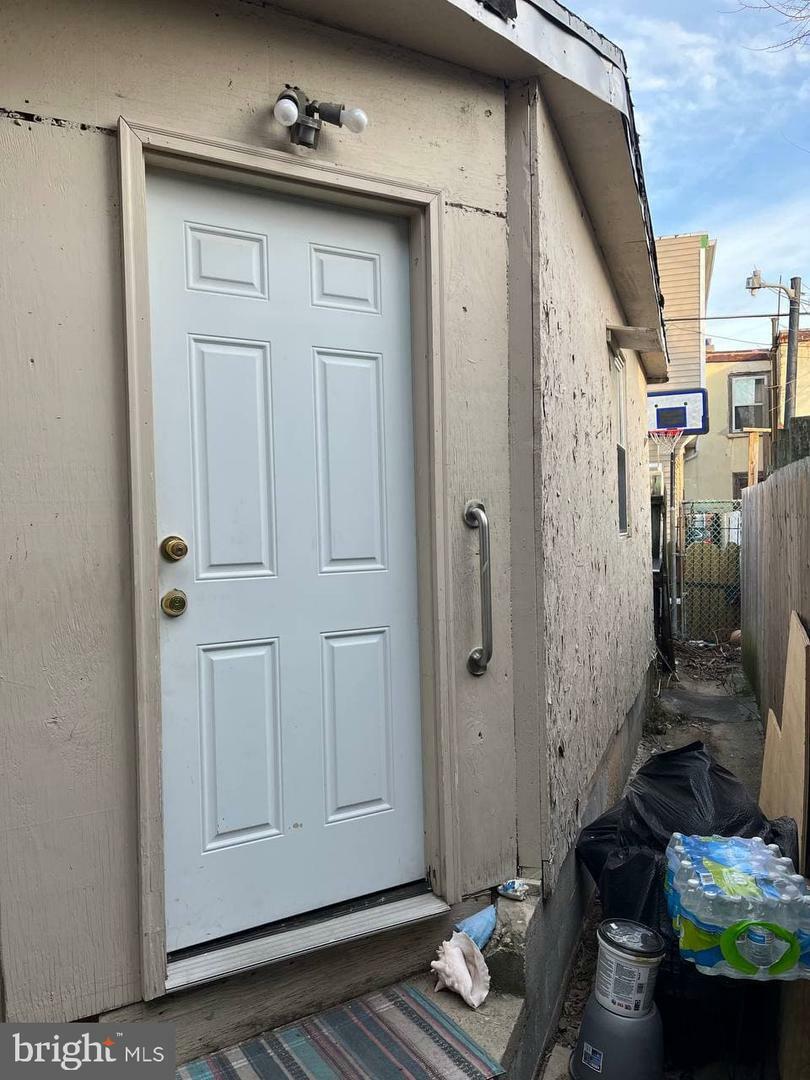 Property Photo:  2525 N Lee Street  PA 19125 