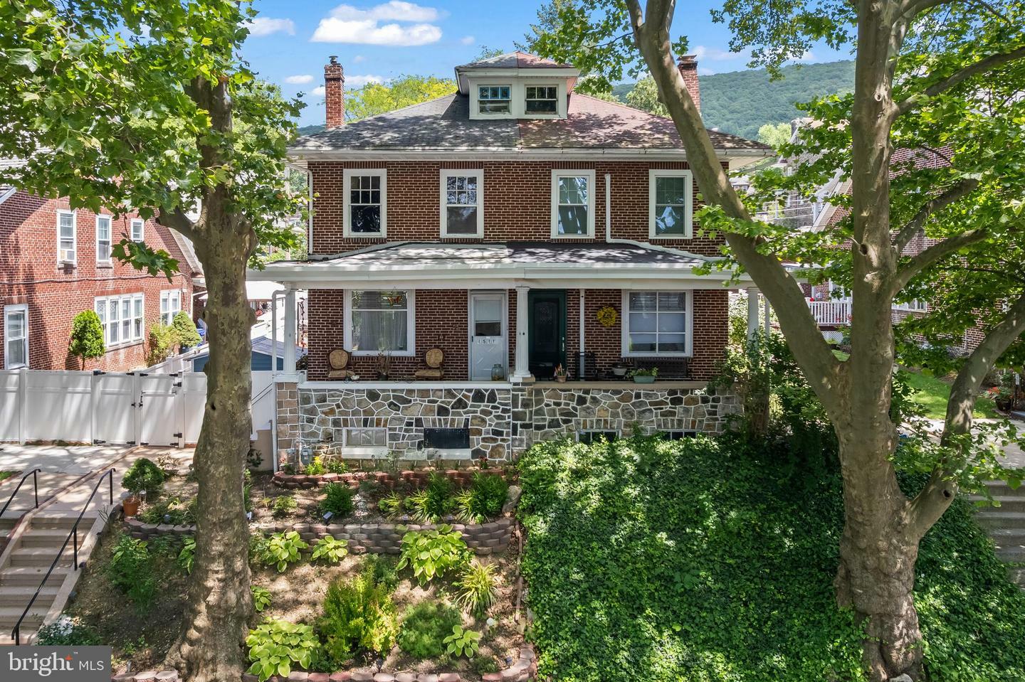Property Photo: 1511 Palm Street PA 19604
