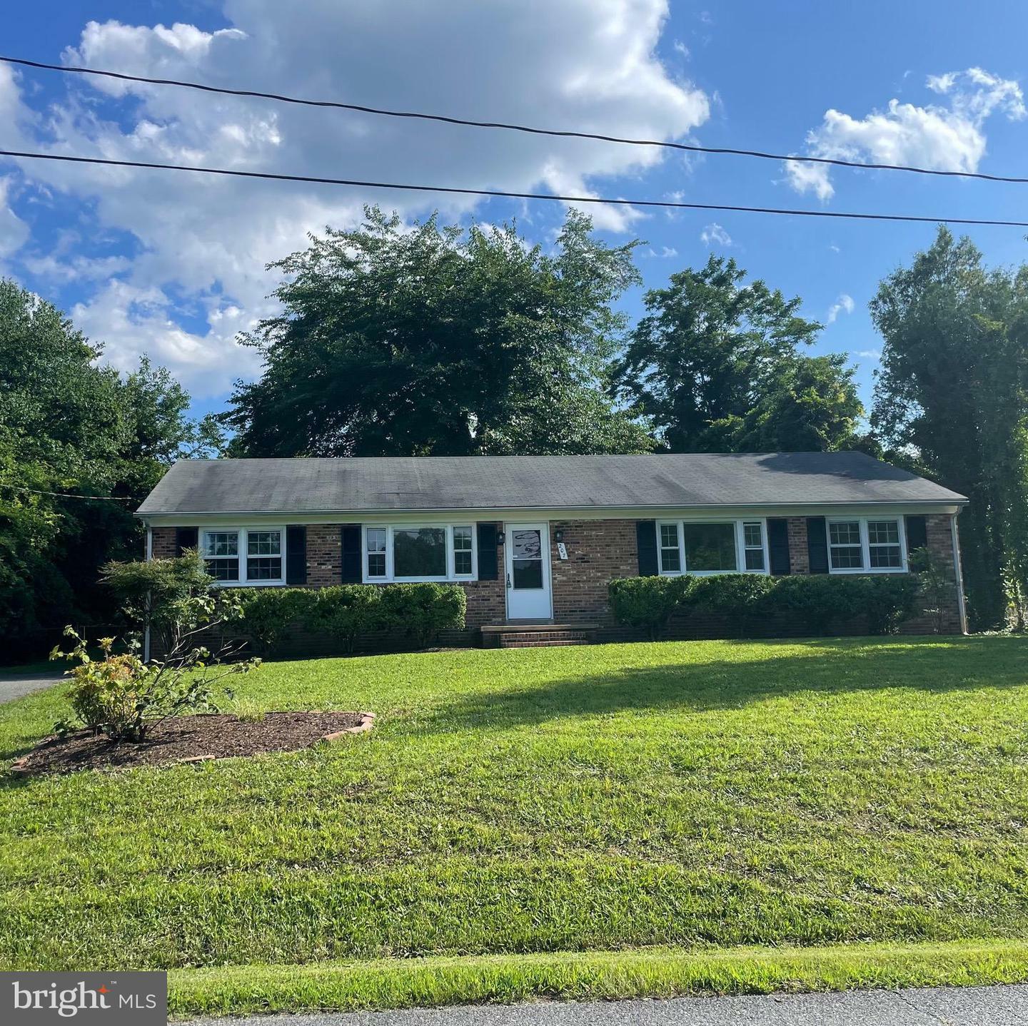 Property Photo: 207 Ridgemore Street VA 22405