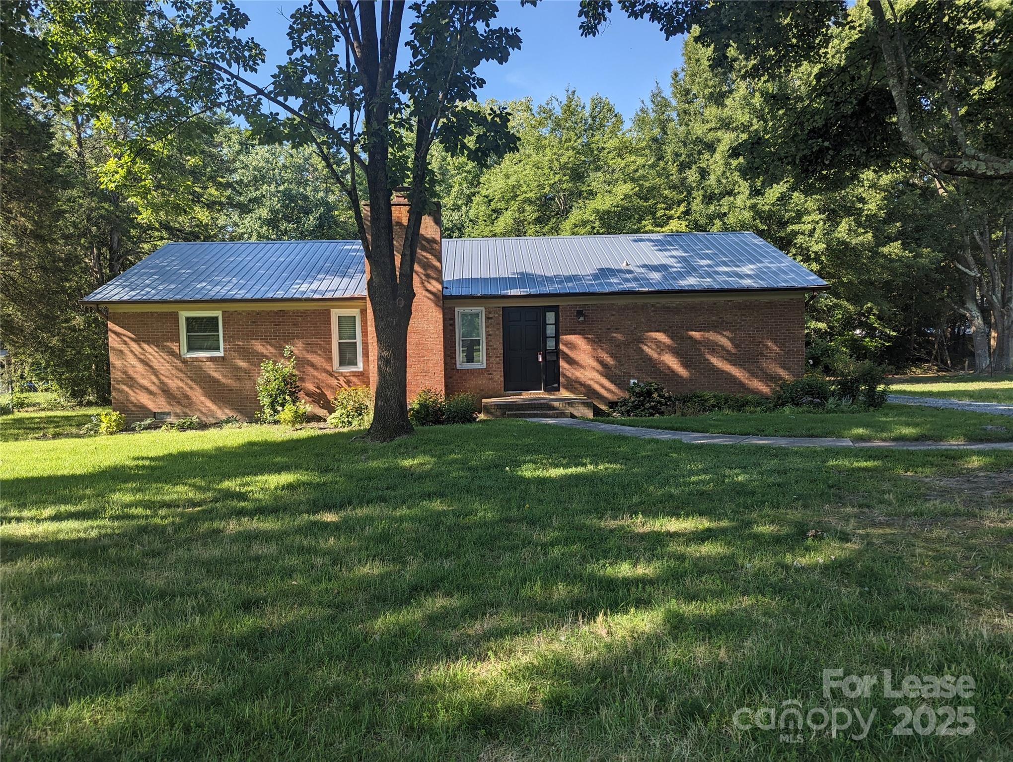 Property Photo: 632 Catawba Circle N NC 28104