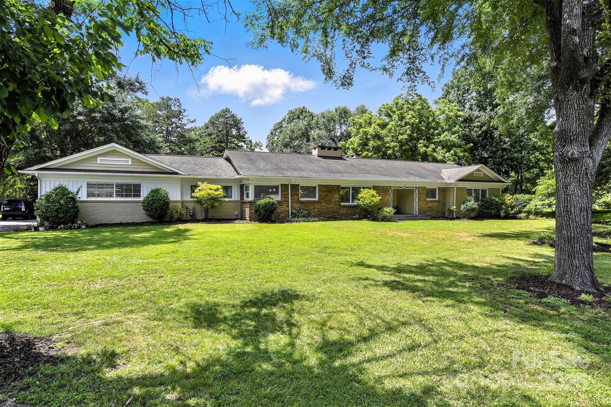 3127 N Center Street  Hickory NC 28601 photo