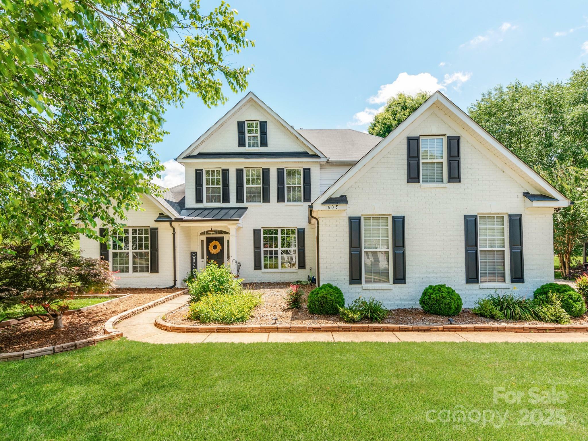 Property Photo: 1605 Ambergate Drive NC 28173