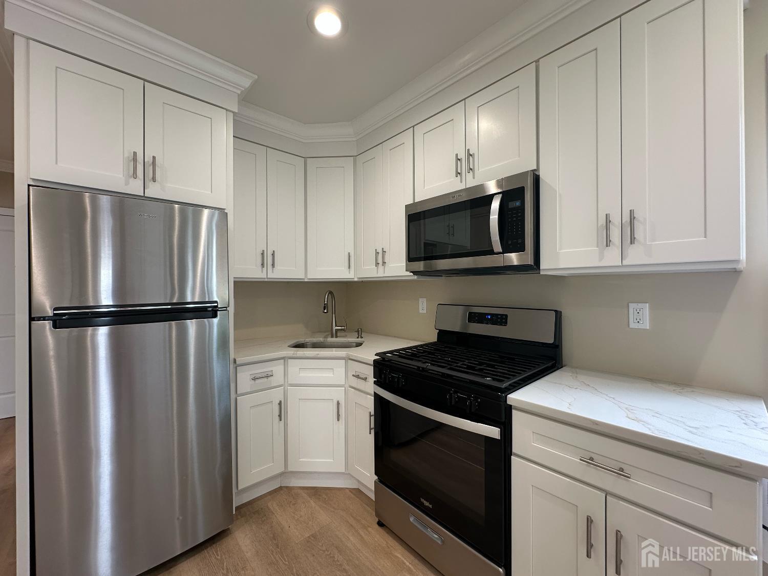 Property Photo:  53 Thornal Street  NJ 07008 