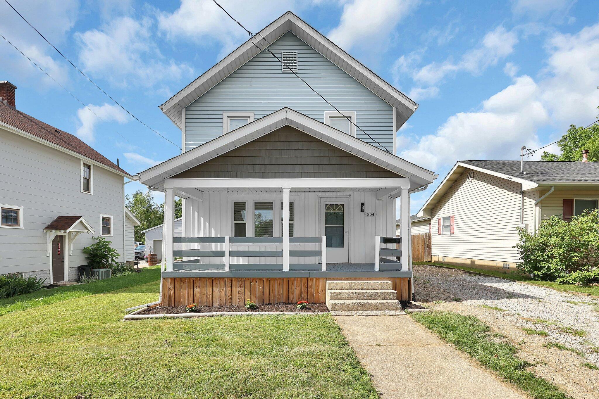 Property Photo: 804 W Market Street OH 43105