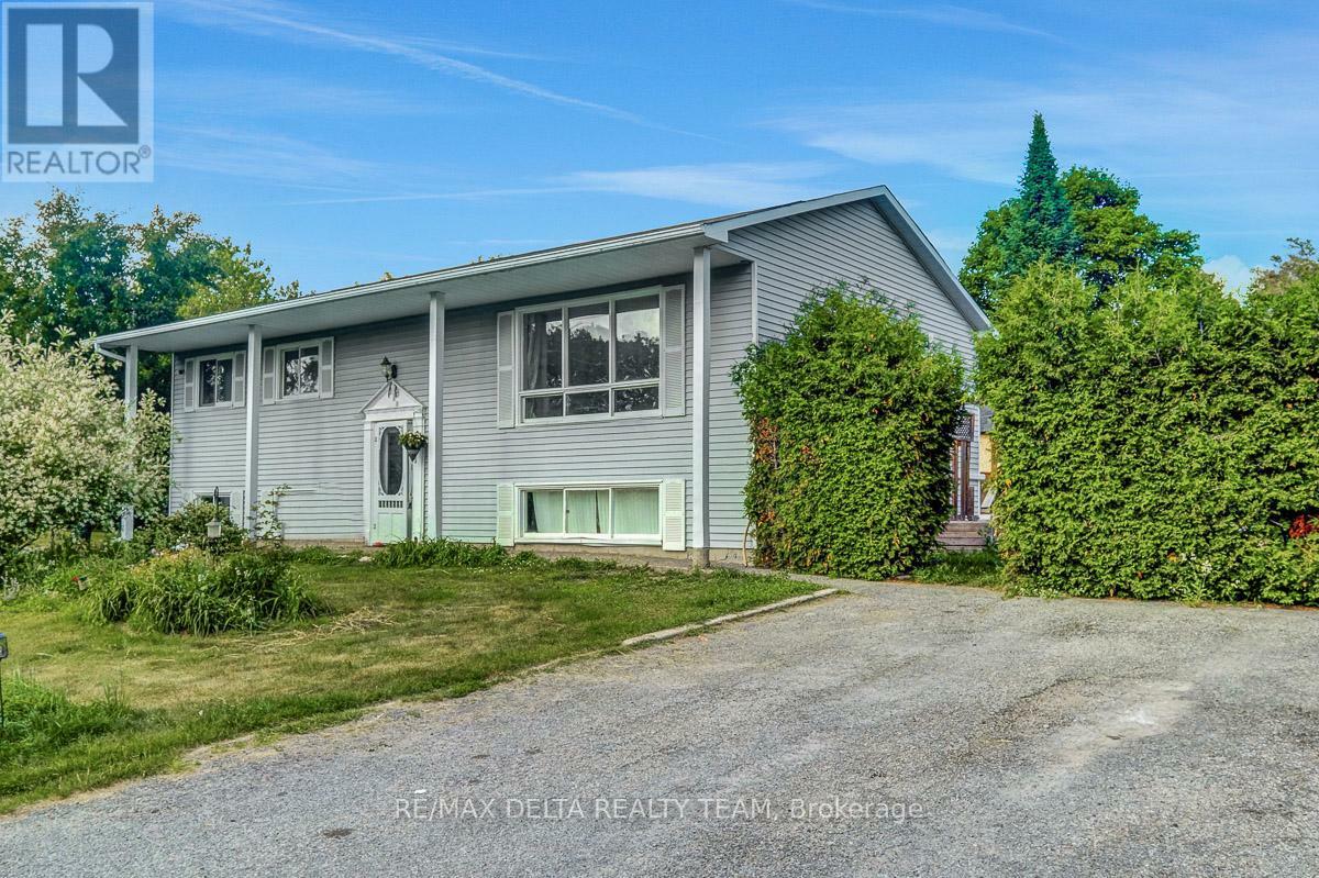 3333 White Spruce  Ottawa ON K0A 2W0 photo