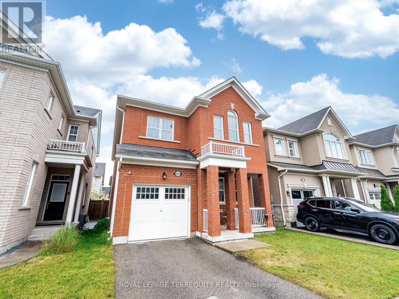 Property Photo: 903 Penson Crescent ON L9T 8Z8