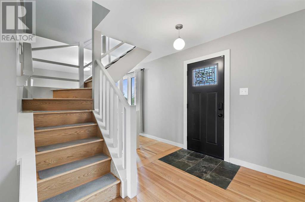 Photo de la propriété: 4936 Worcester Drive Southwest AB T3C 3L6