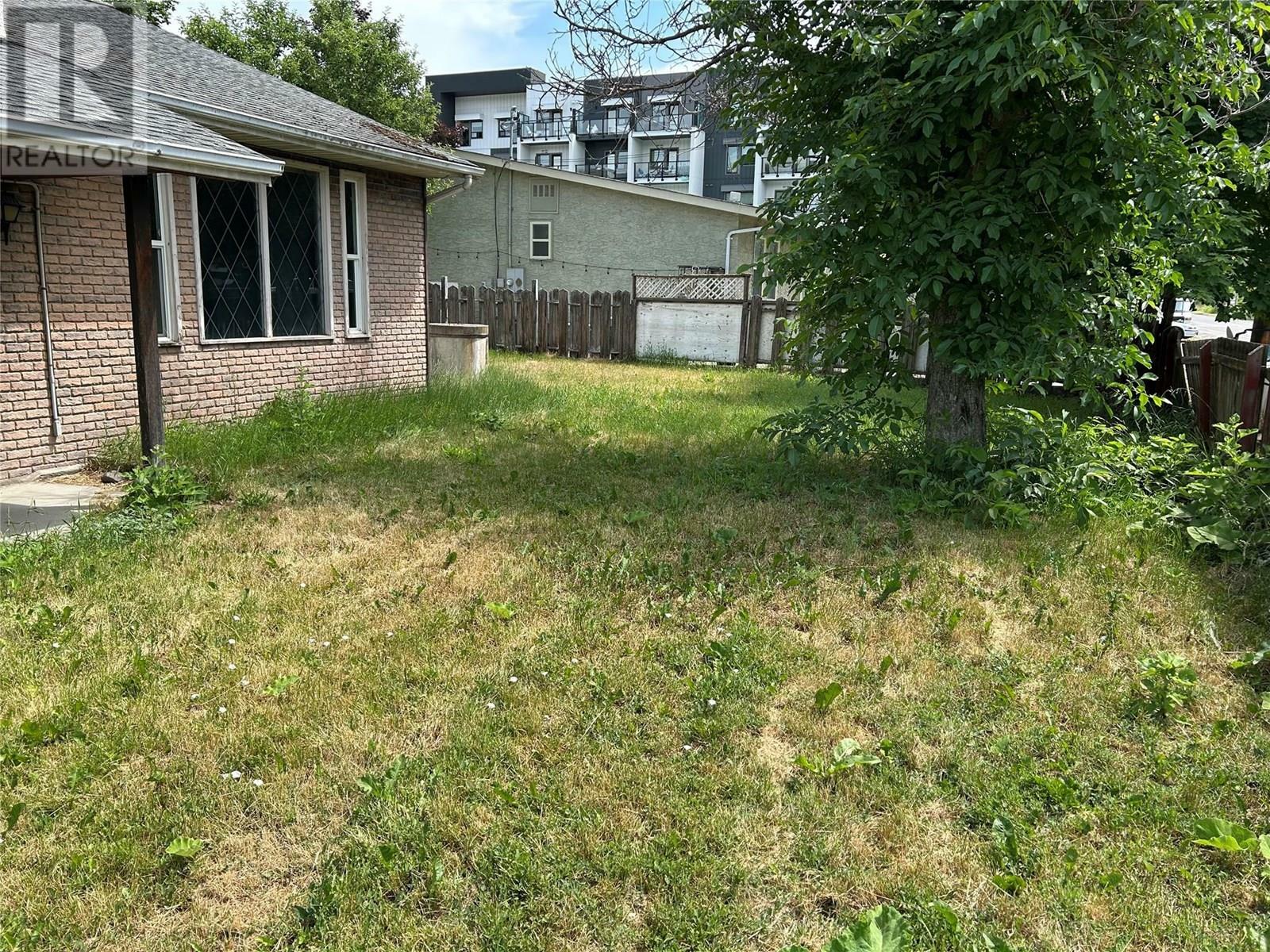 Property Photo:  2571 Lakeshore Road  BC V1H 1M9 