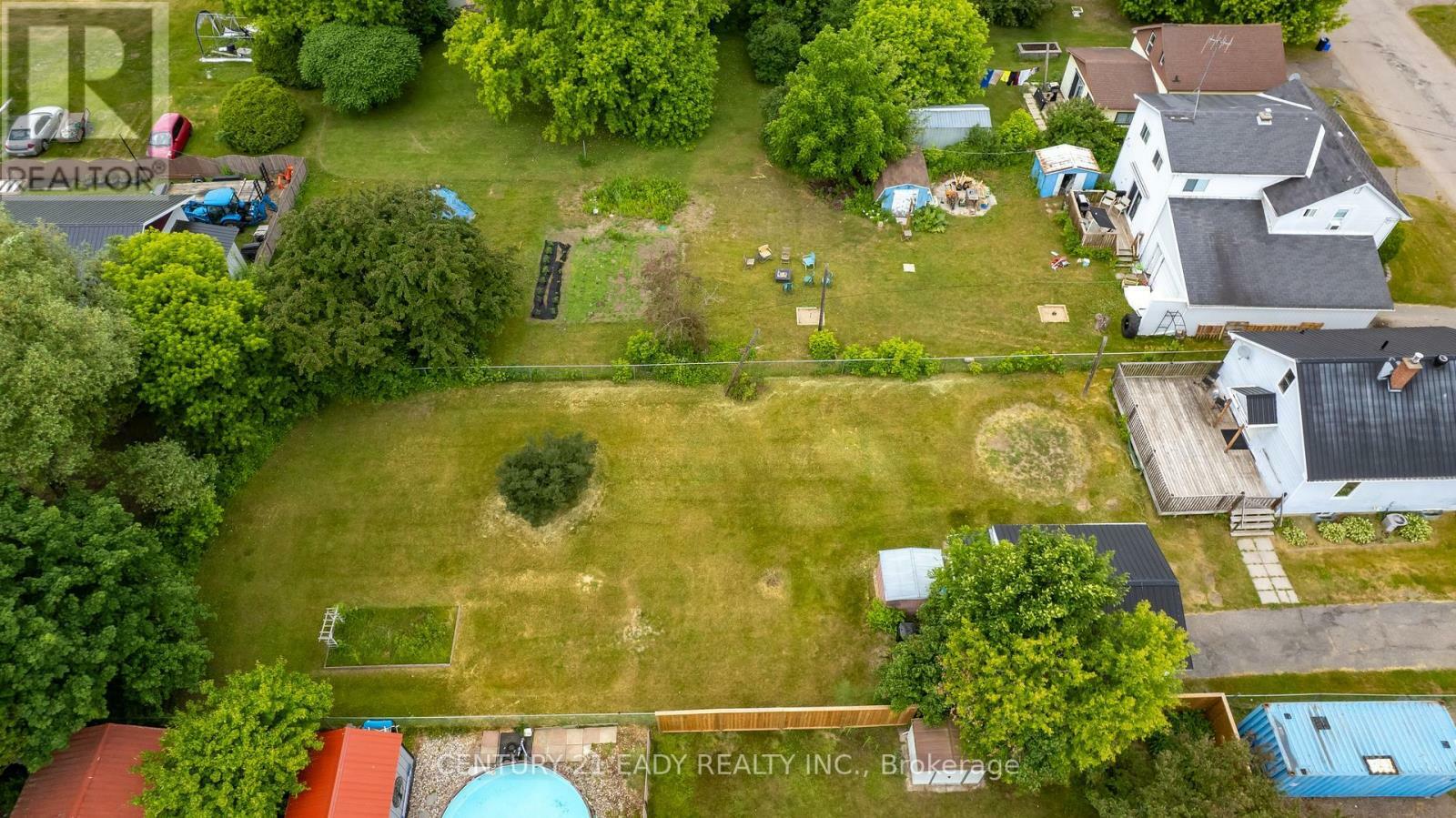 Property Photo: 424 Moore Street ON K7V 1L9