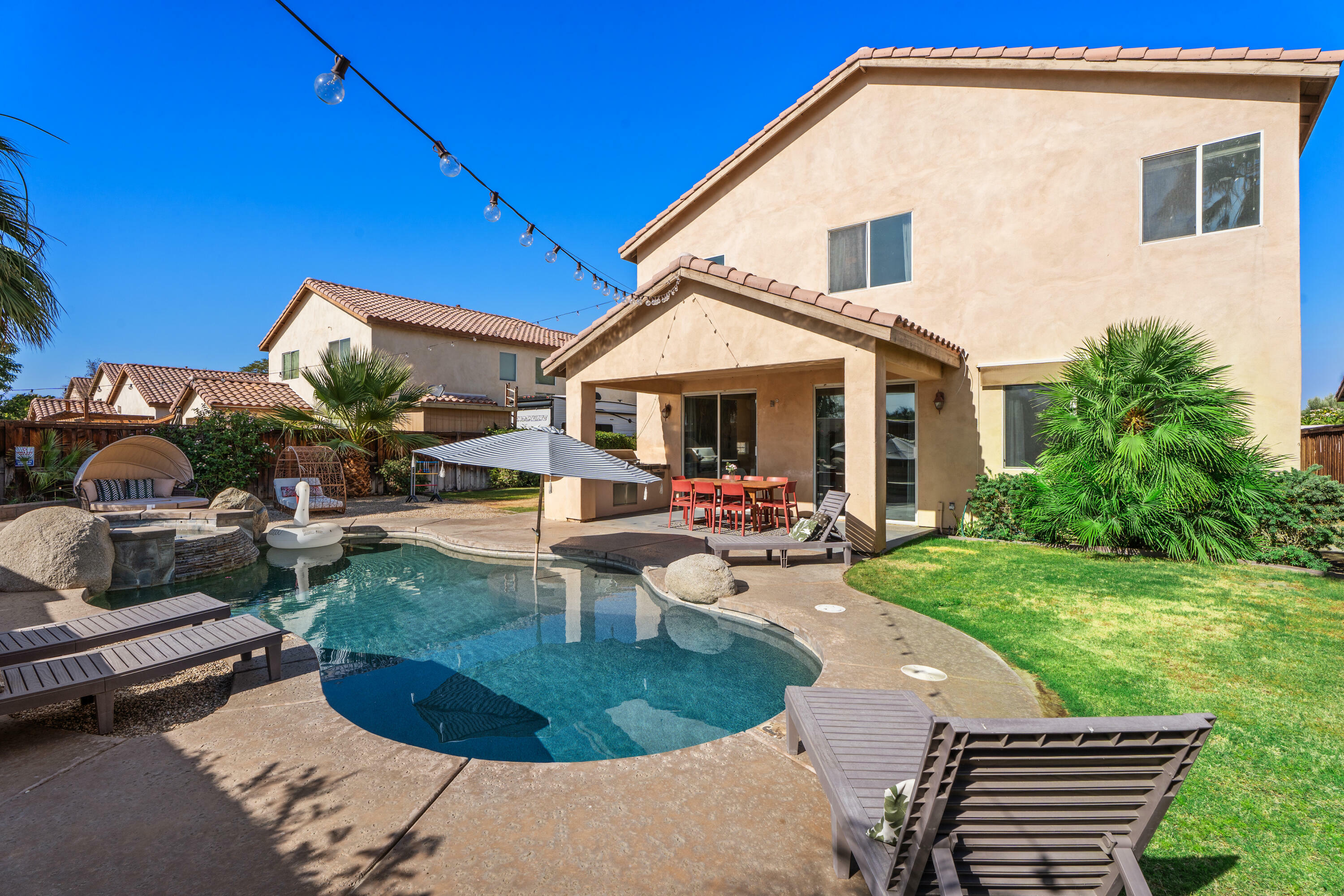 Property Photo: 50209 Calle Tolosa CA 92236