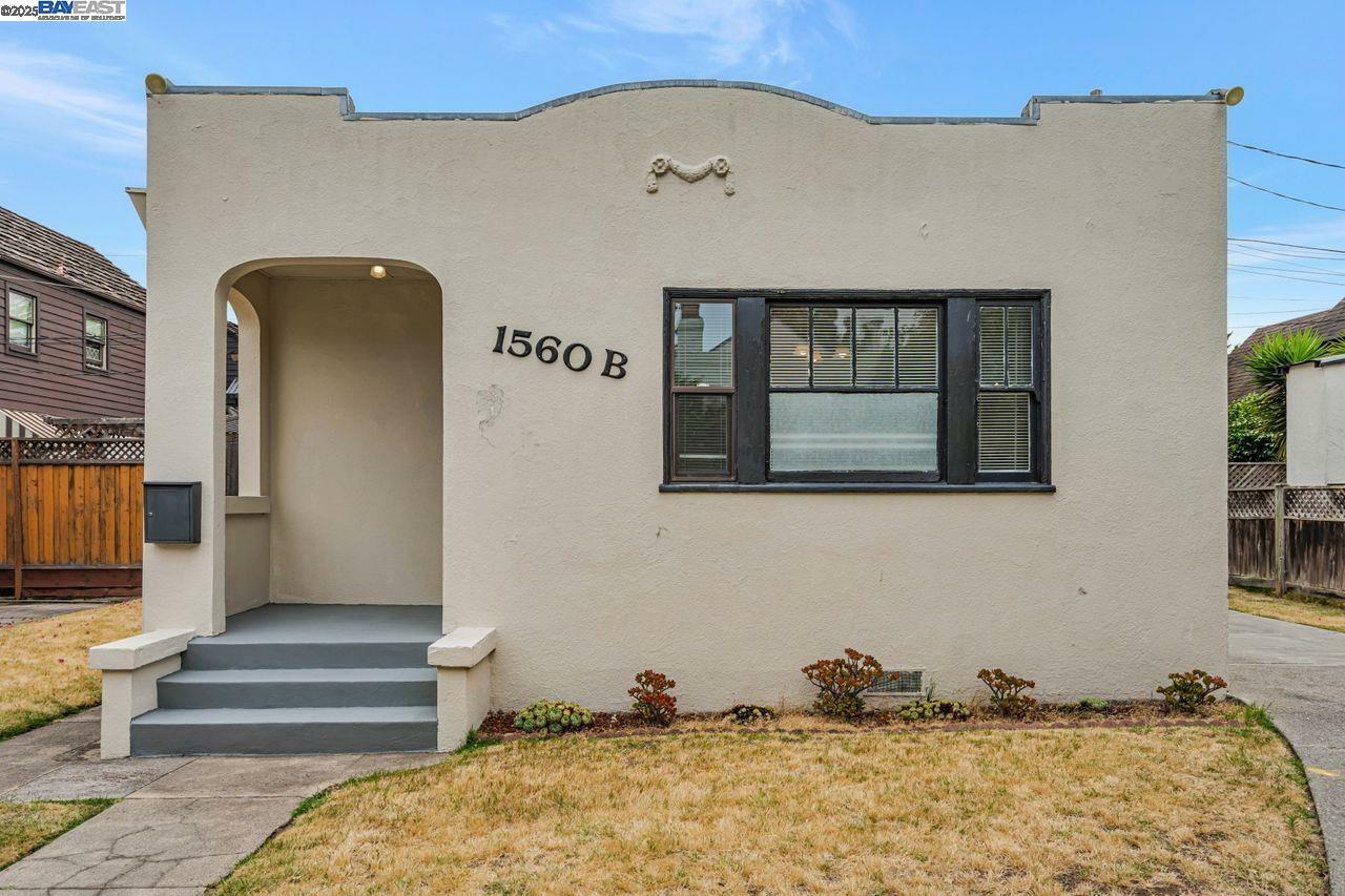 Property Photo: 1560 Lincoln Ave #B CA 94501