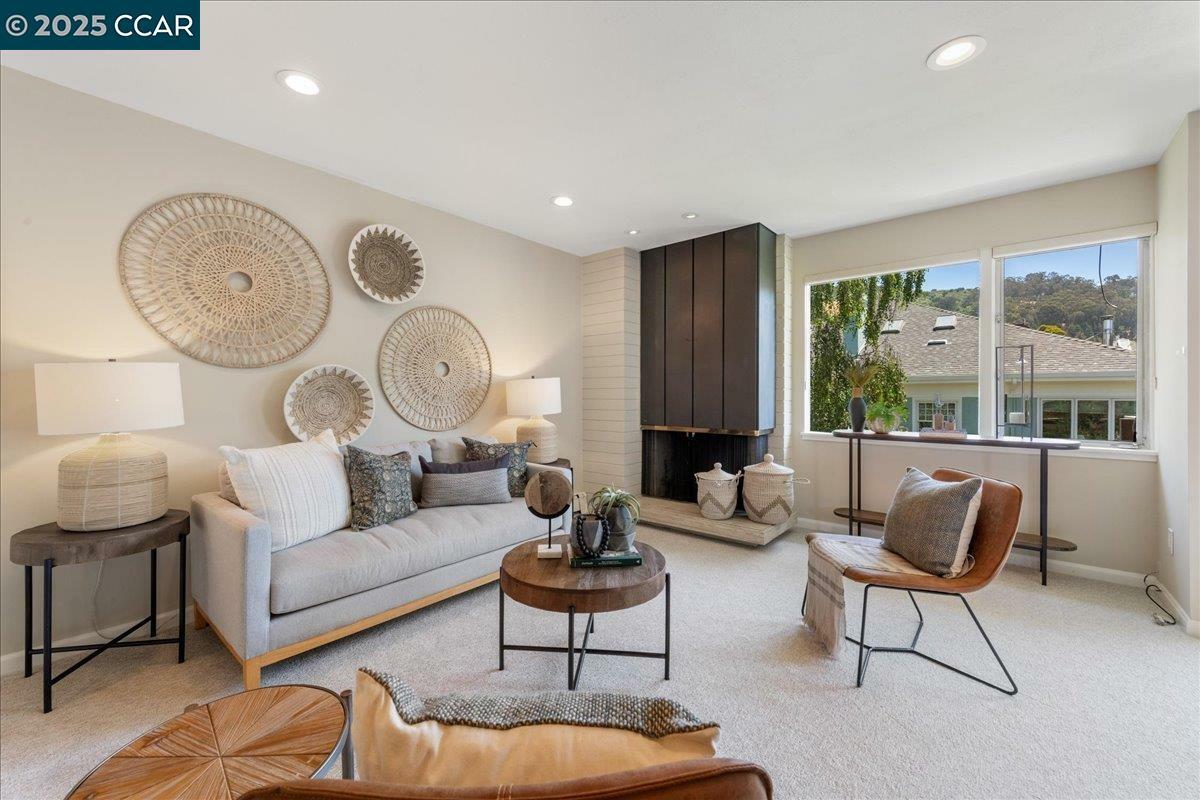 Property Photo:  2601 College Ave 301  CA 94704 
