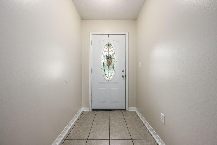 Property Photo: 4821 Summer Creek Cove FL 32539