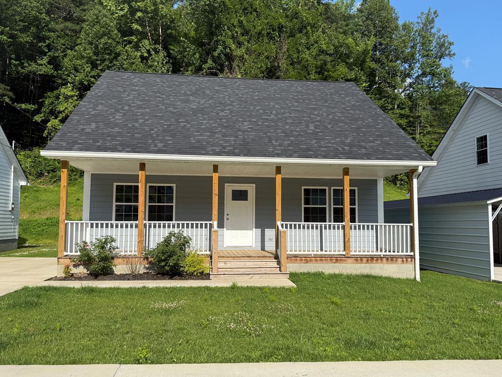 Property Photo: 33 Wetzel Drive KY 41240