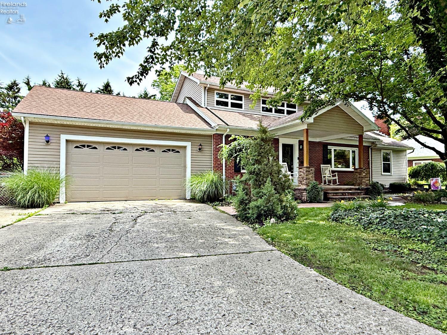 Property Photo: 20 Southview OH 44883