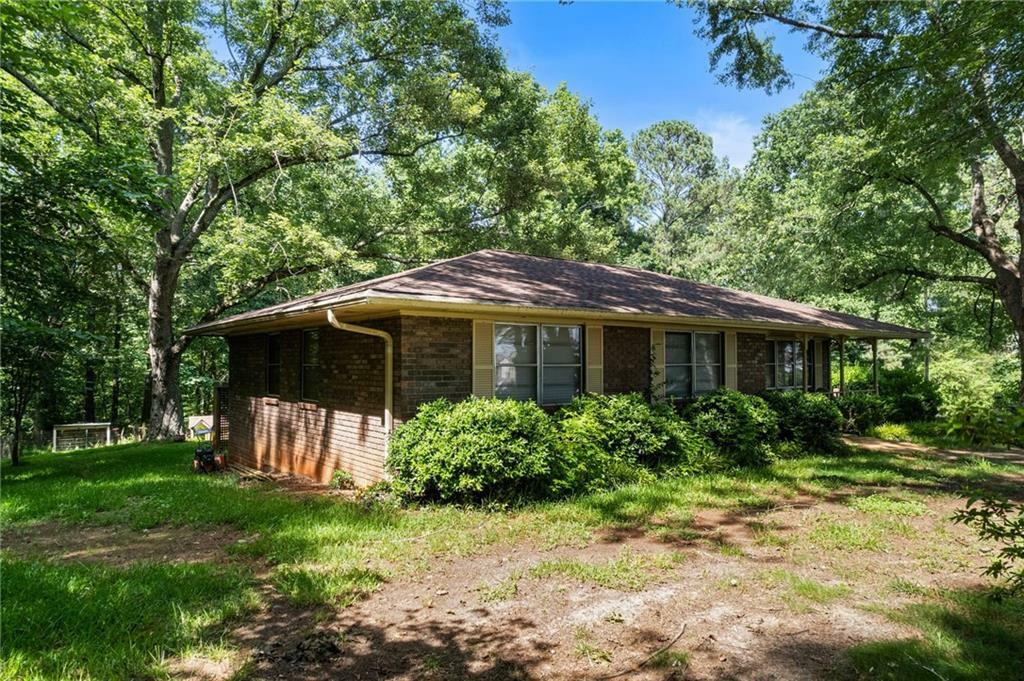 Property Photo: 734 Harmony School Road GA 30143