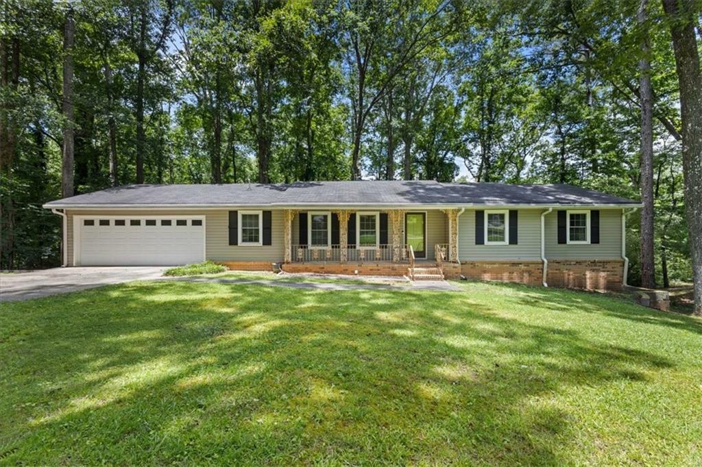 Property Photo: 3957 Evans Drive Drive GA 30122
