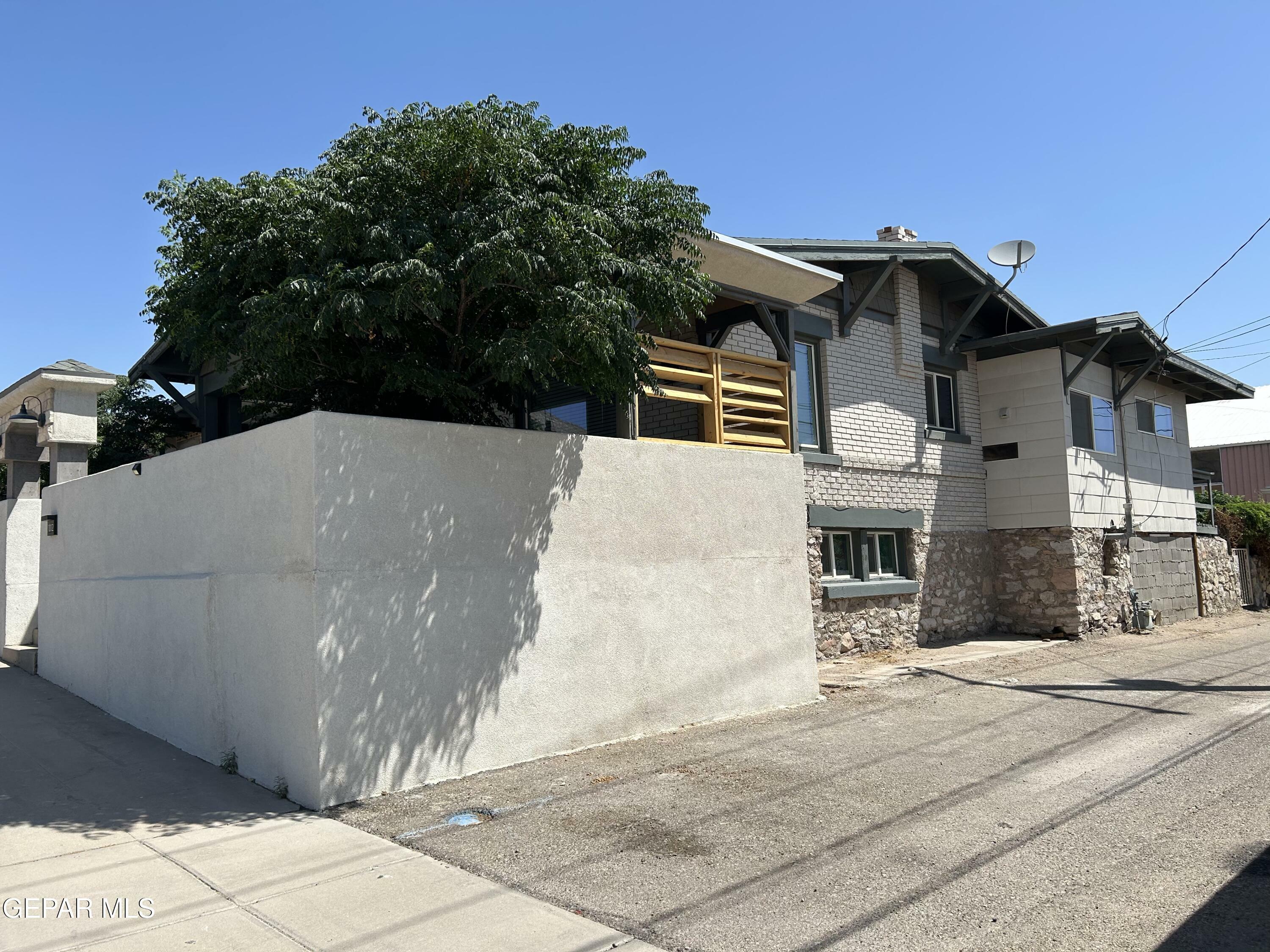 Property Photo:  1012 Maple Street  TX 79903 