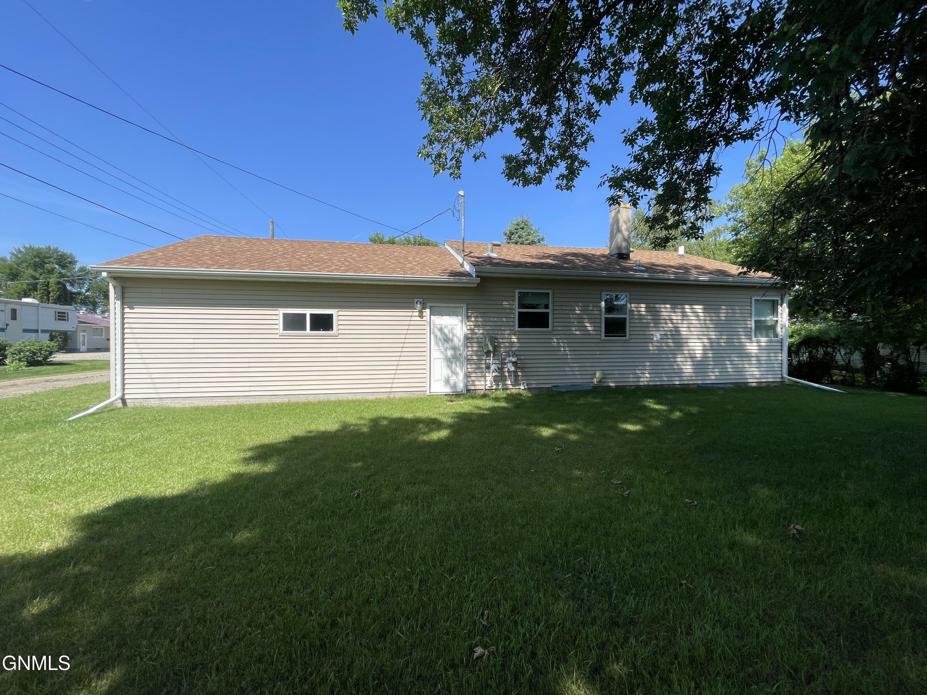 Property Photo: 366 7th Avenue N ND 58421