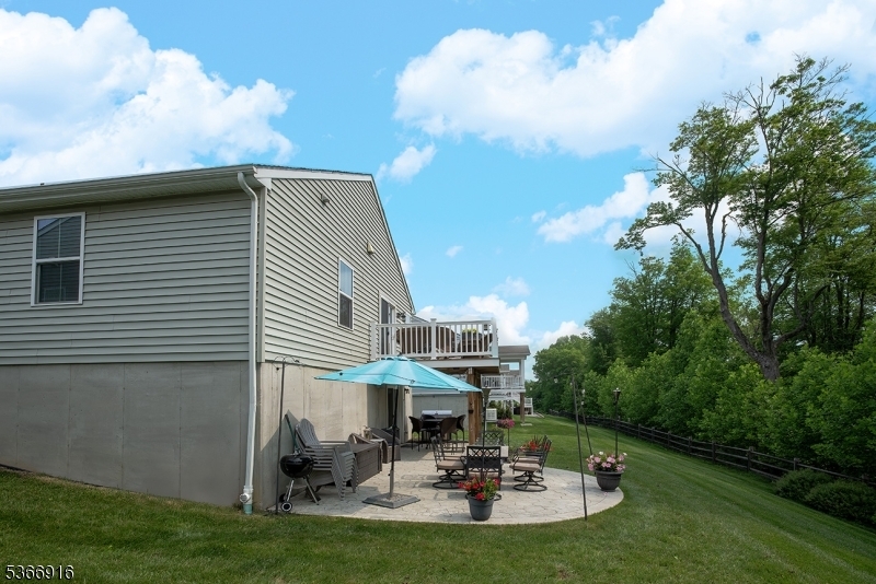 Property Photo: 10 Devon Ct NJ 07419
