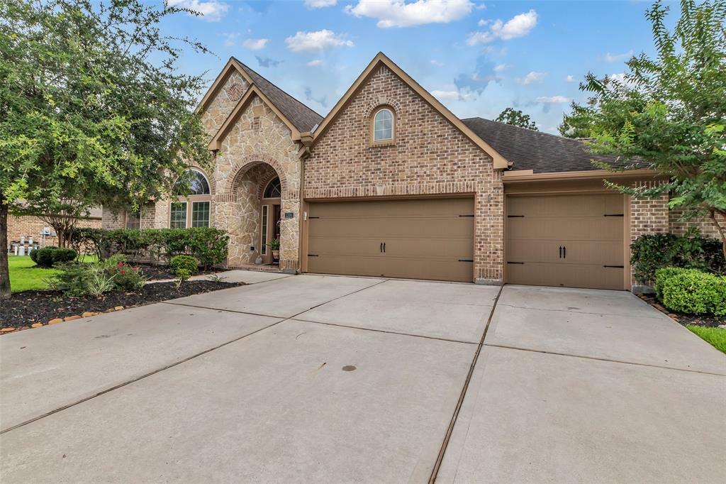 Property Photo: 2206 Chelsea Creek Lane TX 77386