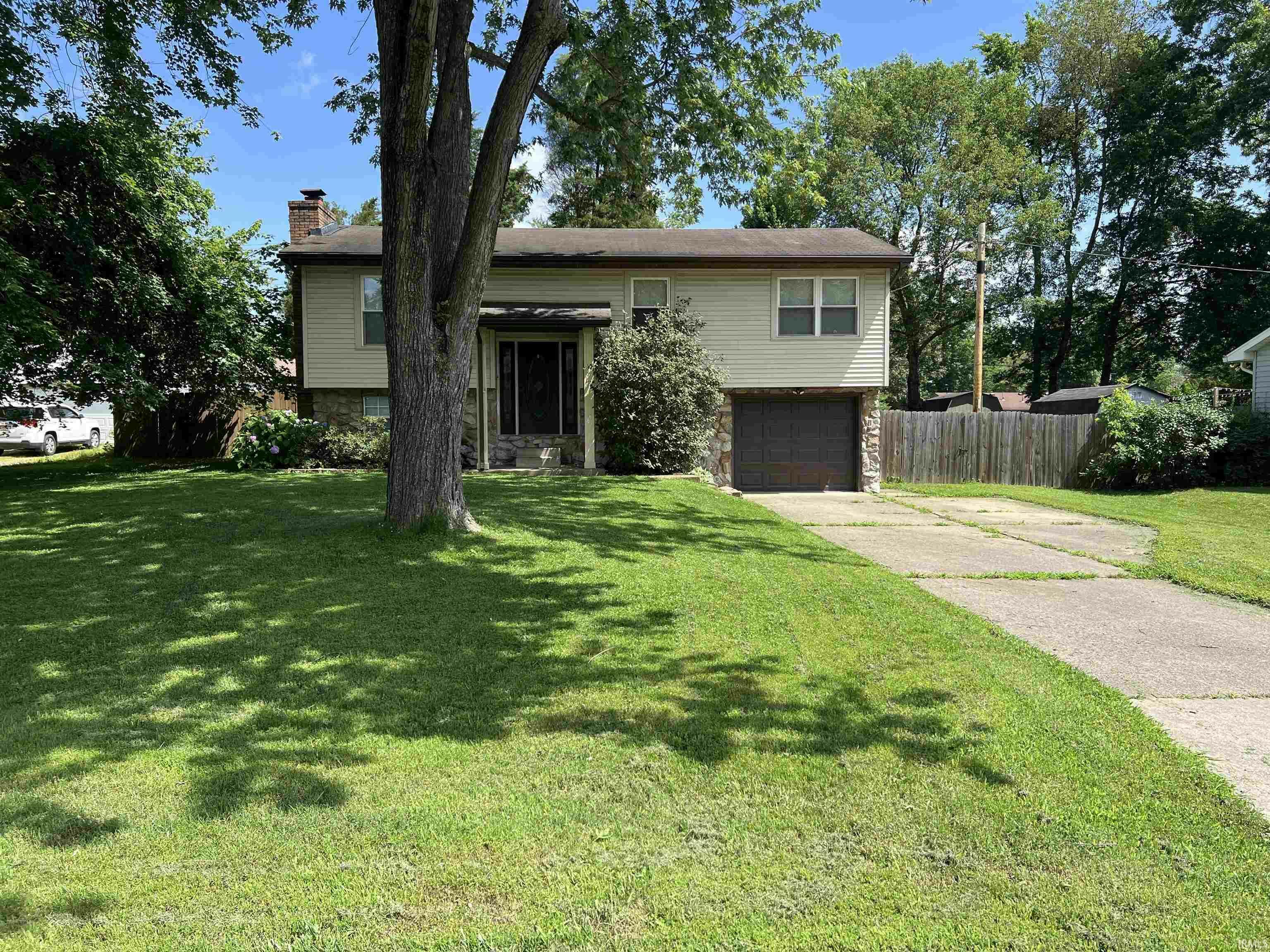 Property Photo: 7366 Oakdale Drive IN 47630