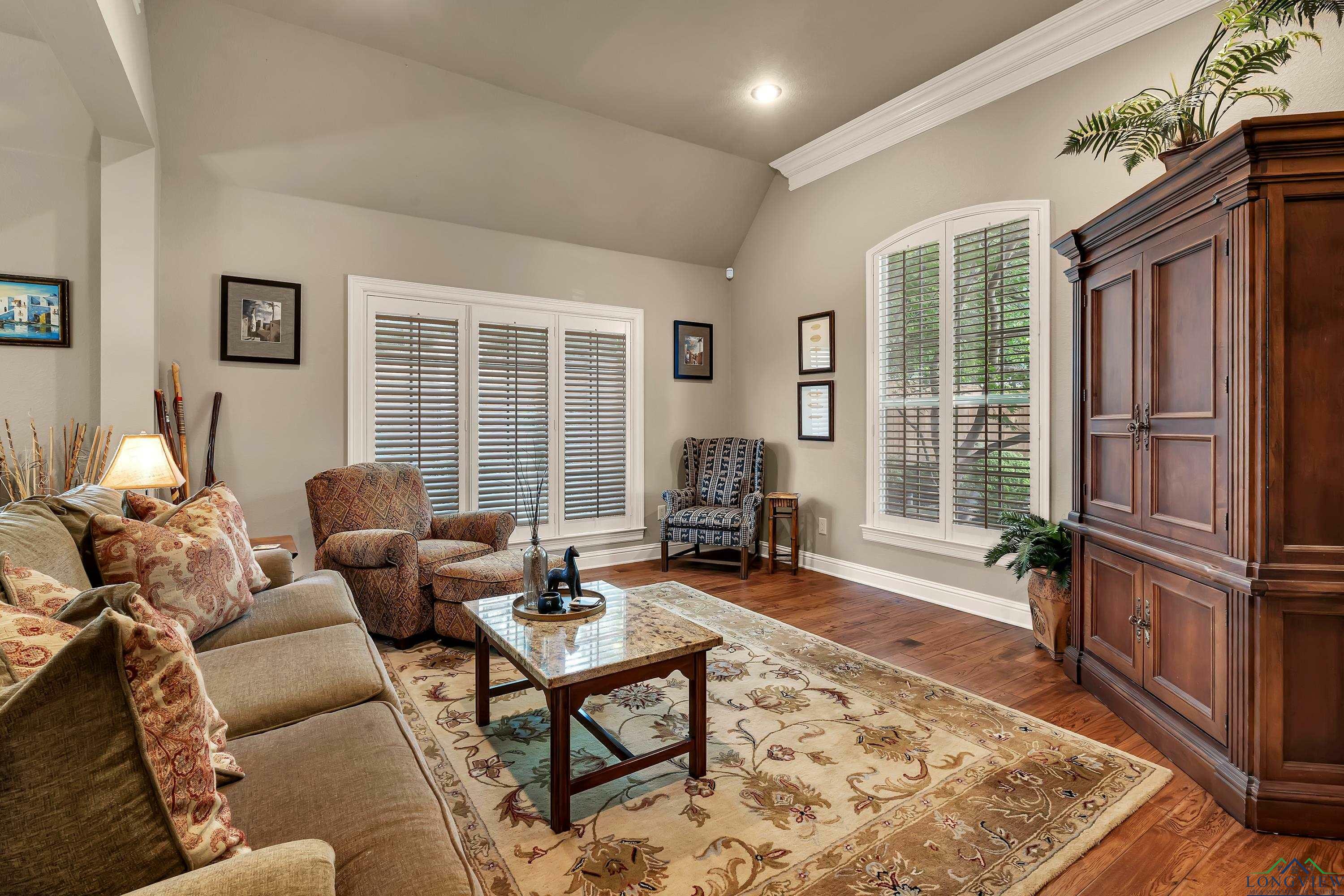 Property Photo: 1005 Chateau Ct. TX 75604