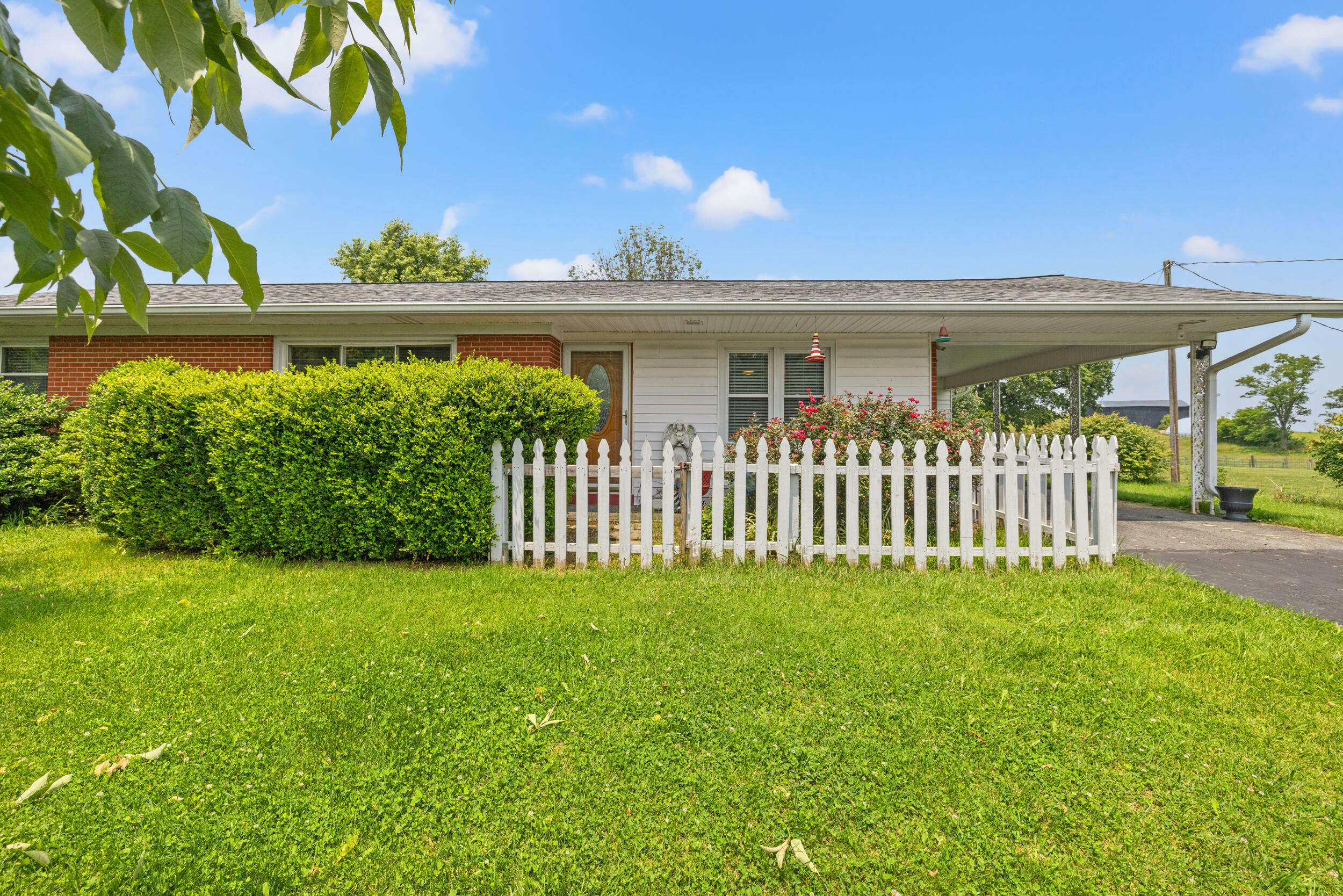 7830 Lebanon Road  Danville KY 40422 photo