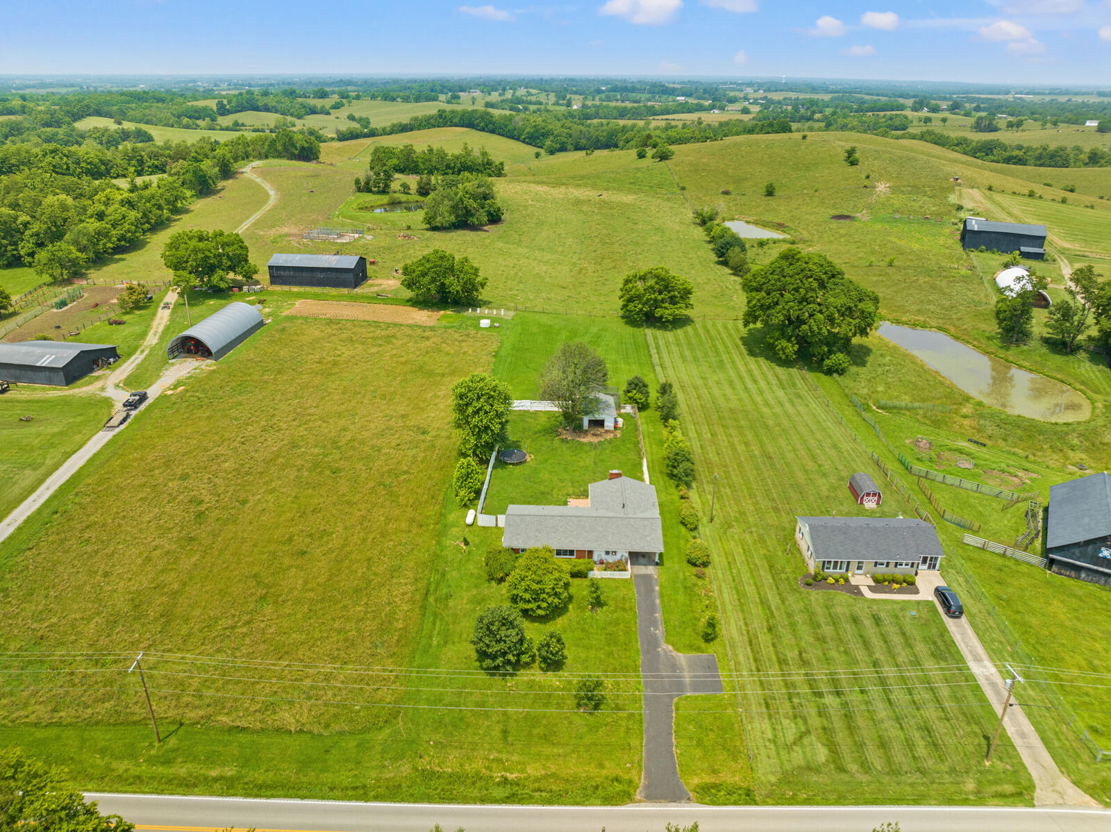 Property Photo: 7830 Lebanon Road KY 40422