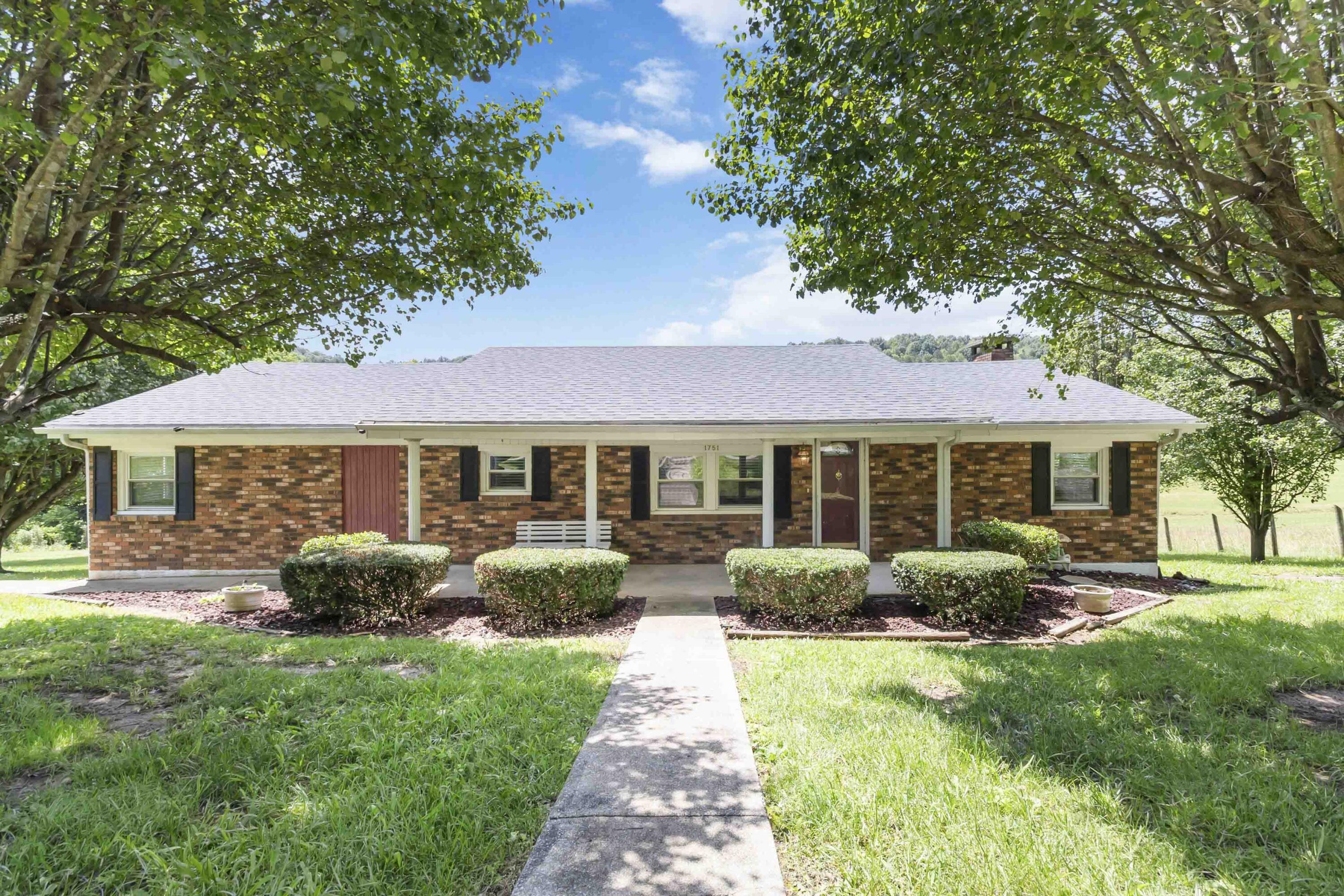 Property Photo: 1751 Piney Grove Road KY 42501