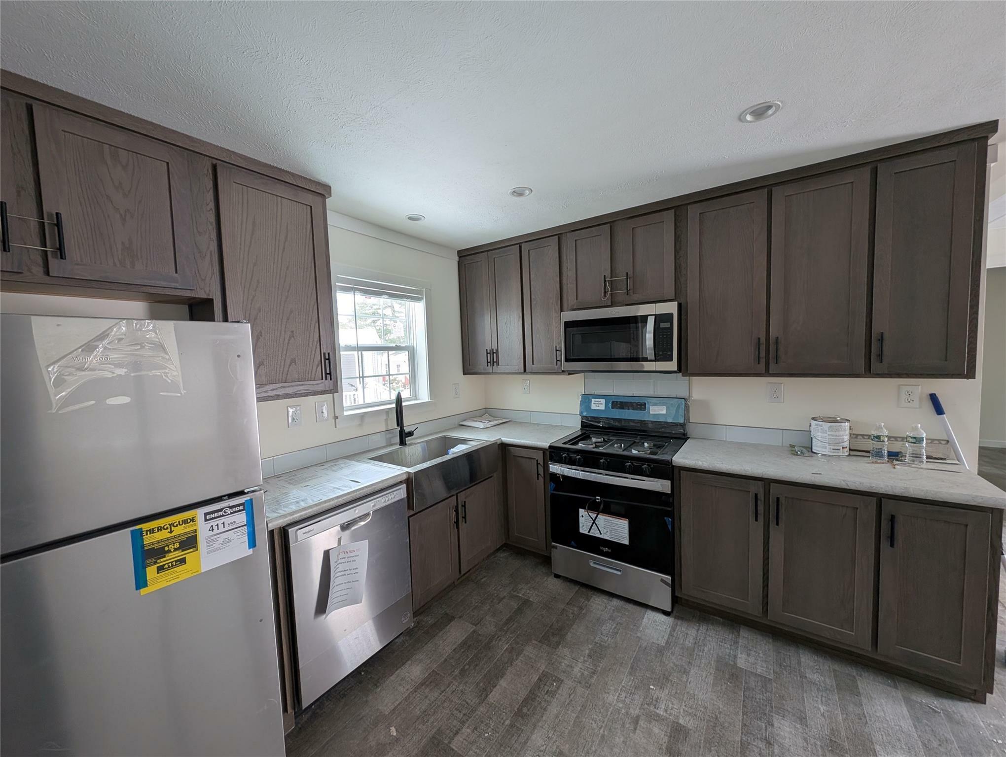 Property Photo:  381 Forest Park (Ellen St)  NY 12589 
