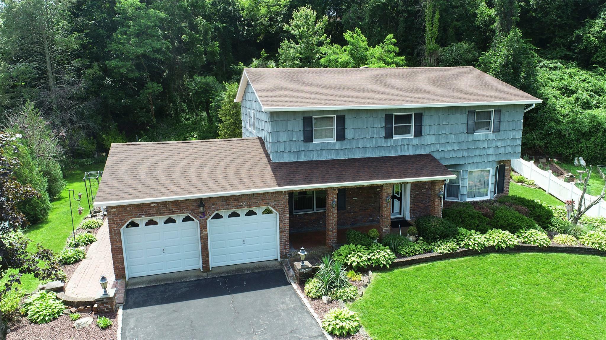 Property Photo:  3 New Jersey Court  NY 11746 