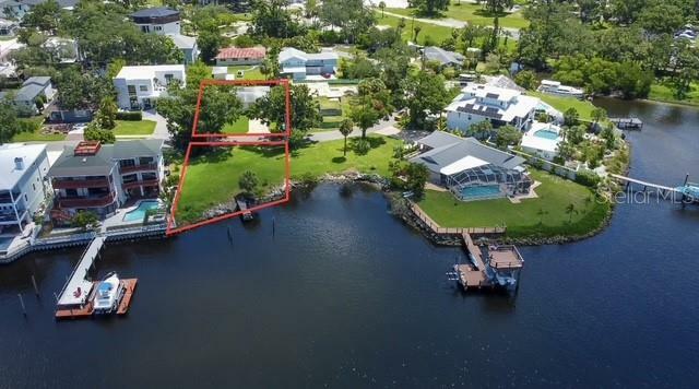 Property Photo: 2205 N Riverside Drive FL 33602
