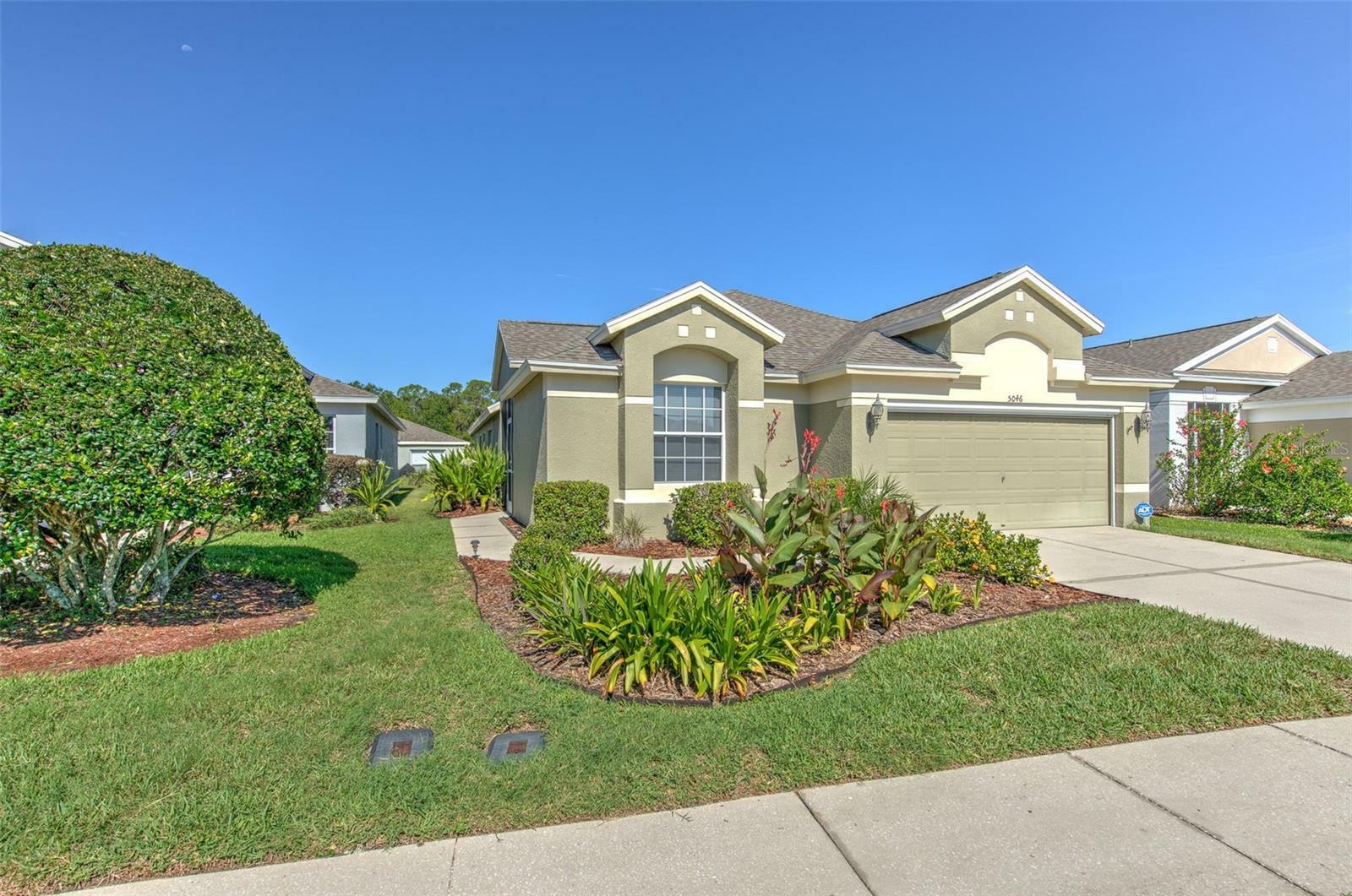 Property Photo: 5046 Gato Del Sol Circle FL 33544