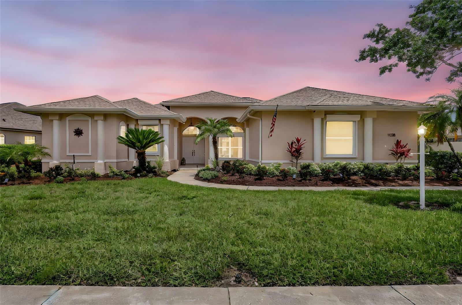Property Photo: 11328 Rivers Bluff Circle FL 34202
