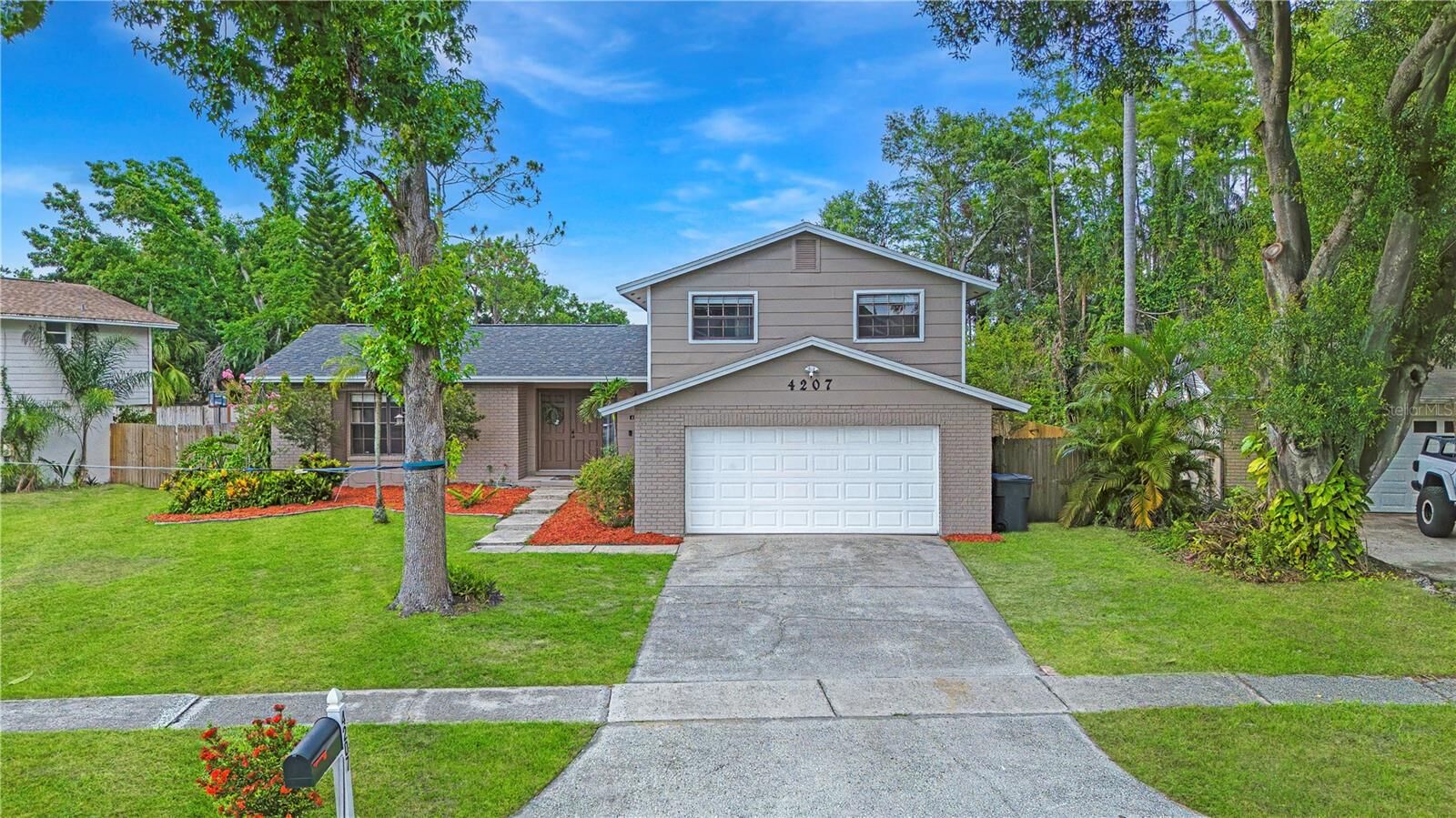 Property Photo:  4207 Northwind Lane  FL 33624
