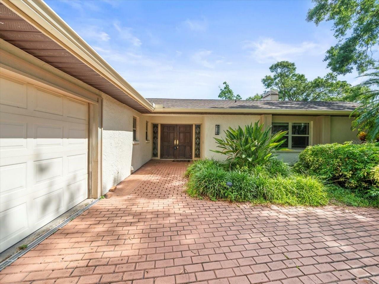 Property Photo: 4209 Winding Willow Drive FL 33618