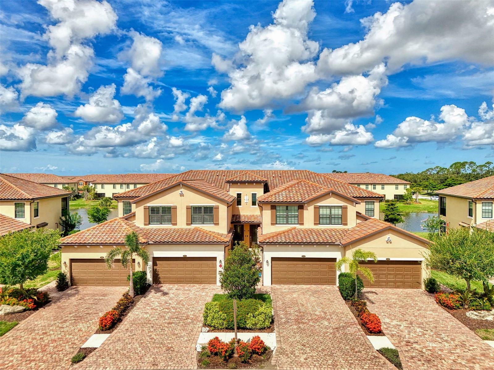 Property Photo: 12590 Ghiberti Circle 201 FL 34293