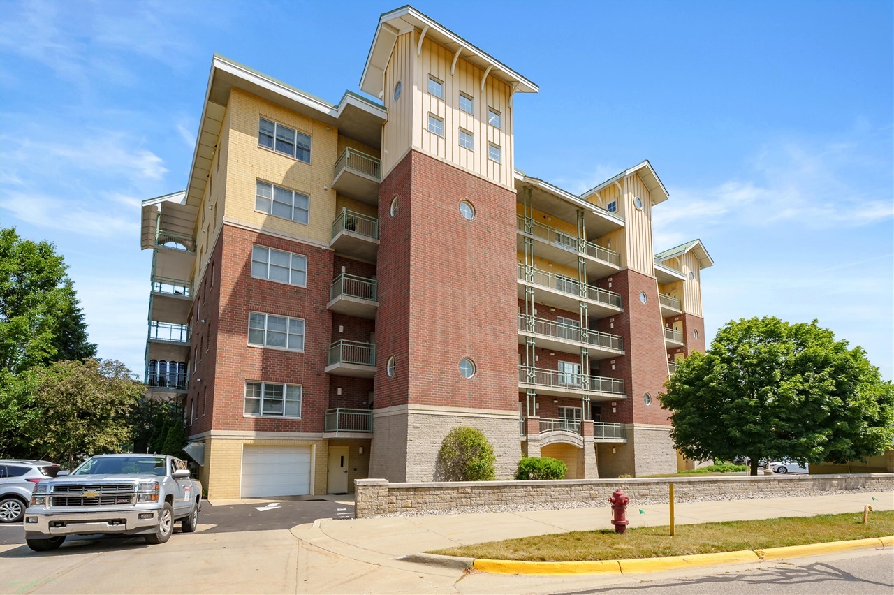 Property Photo:  815 E Wells Street 403  MI 49090 