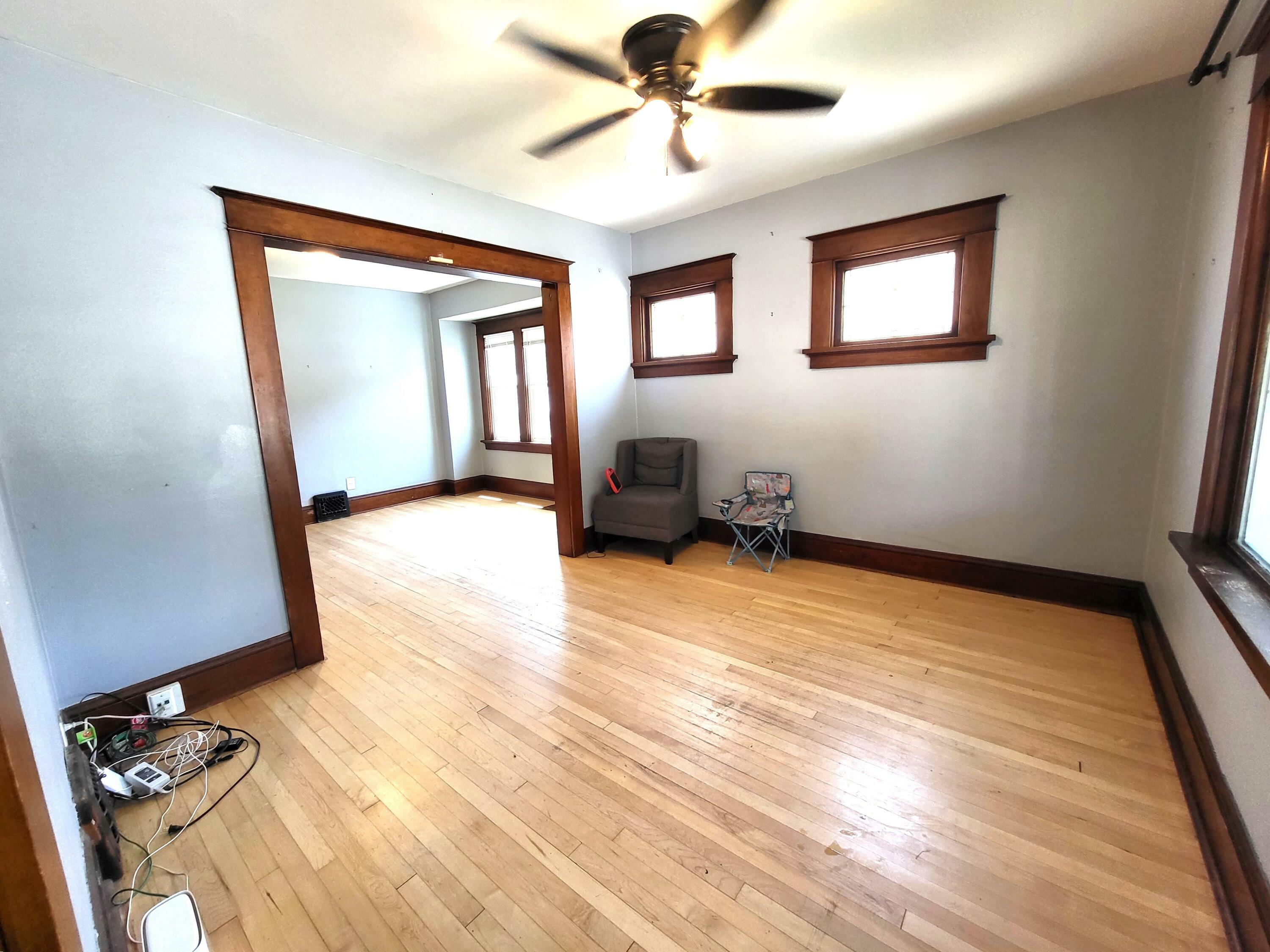 Property Photo:  2512 S 84th St  WI 53227 
