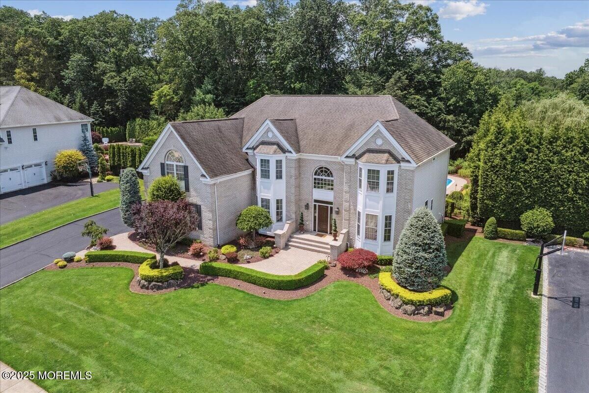 Property Photo:  4 Livingston Court  NJ 07746 