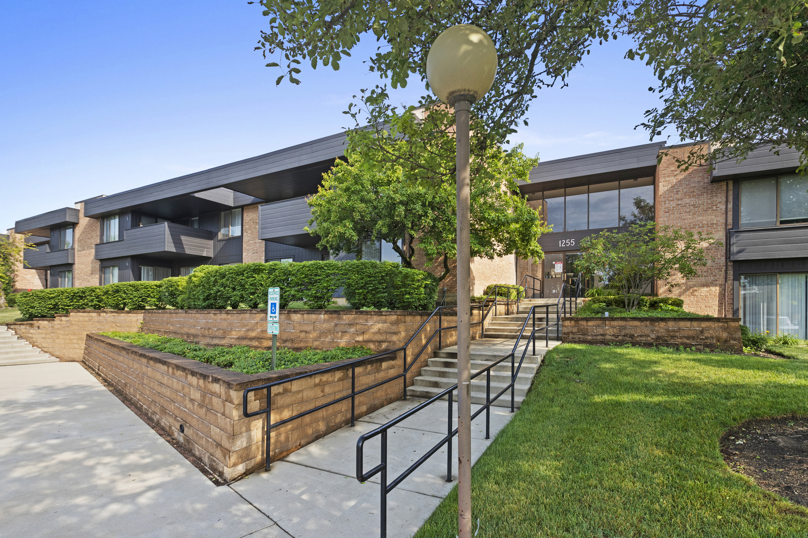 Property Photo: 1255 N Sterling Avenue 106 IL 60067