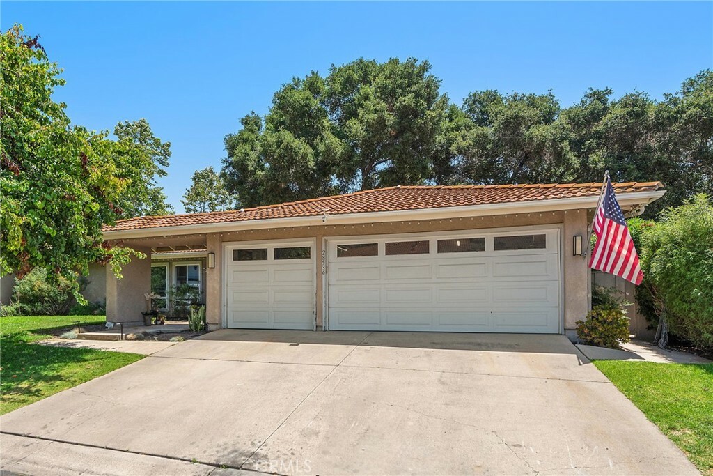 Property Photo:  28536 Paseo Diana  CA 92675 