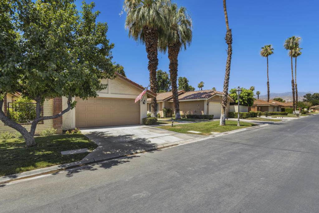 417 N Sierra Madre  Palm Desert CA 92260 photo