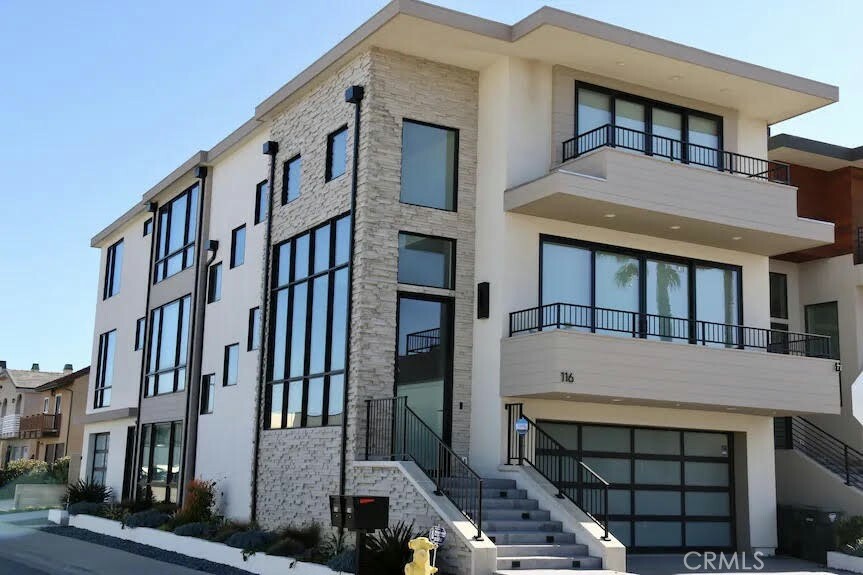 Property Photo: 116 W Channel Islands Boulevard CA 93035