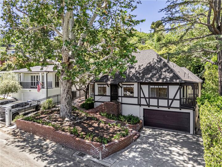 Property Photo: 3975 Van Noord Avenue CA 91604